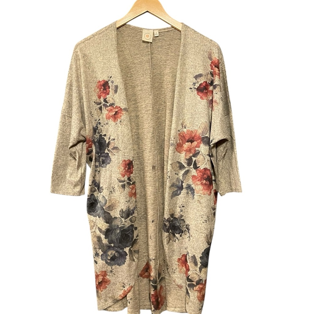 NWOT Gray Floral Kimono Cardigan - Picture 2 of 4